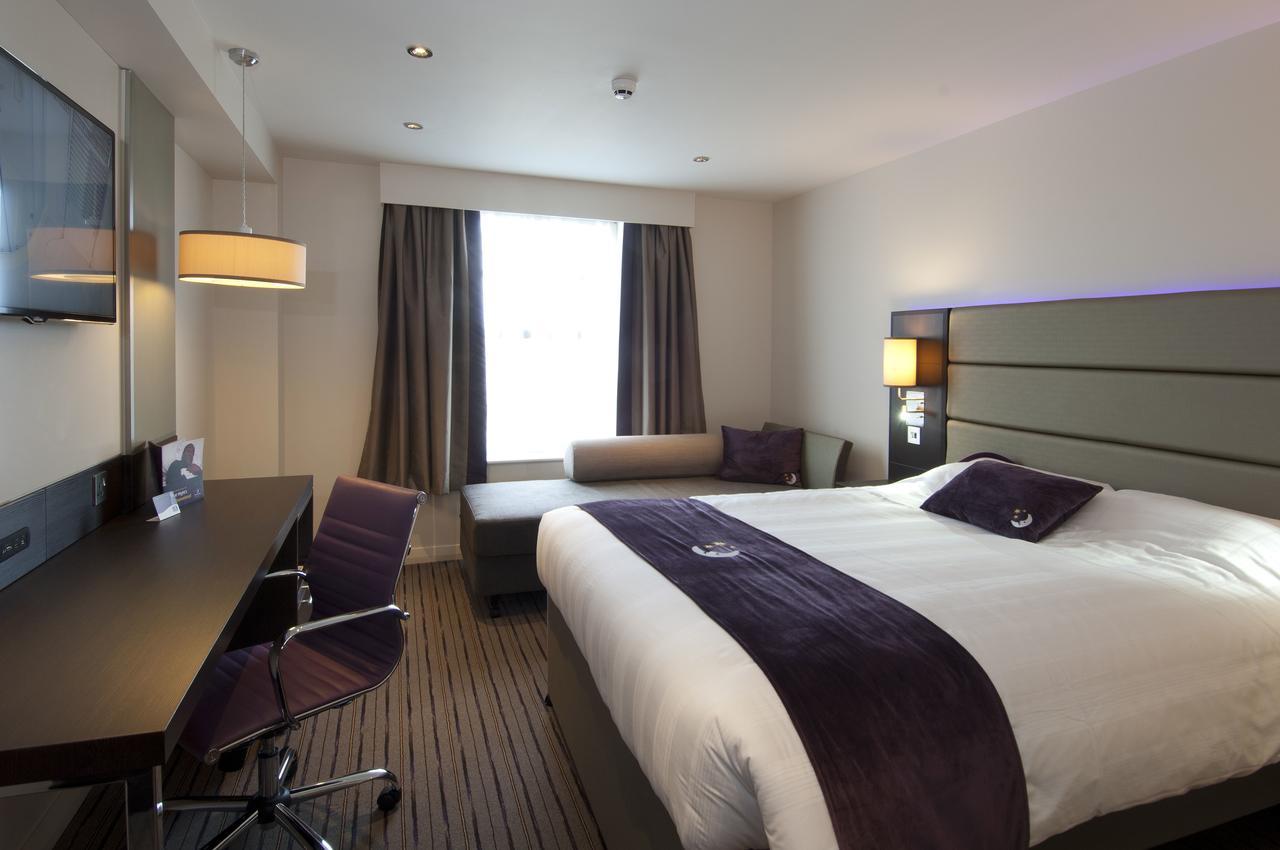 Premier Inn Southwark Borough High St London Exteriör bild