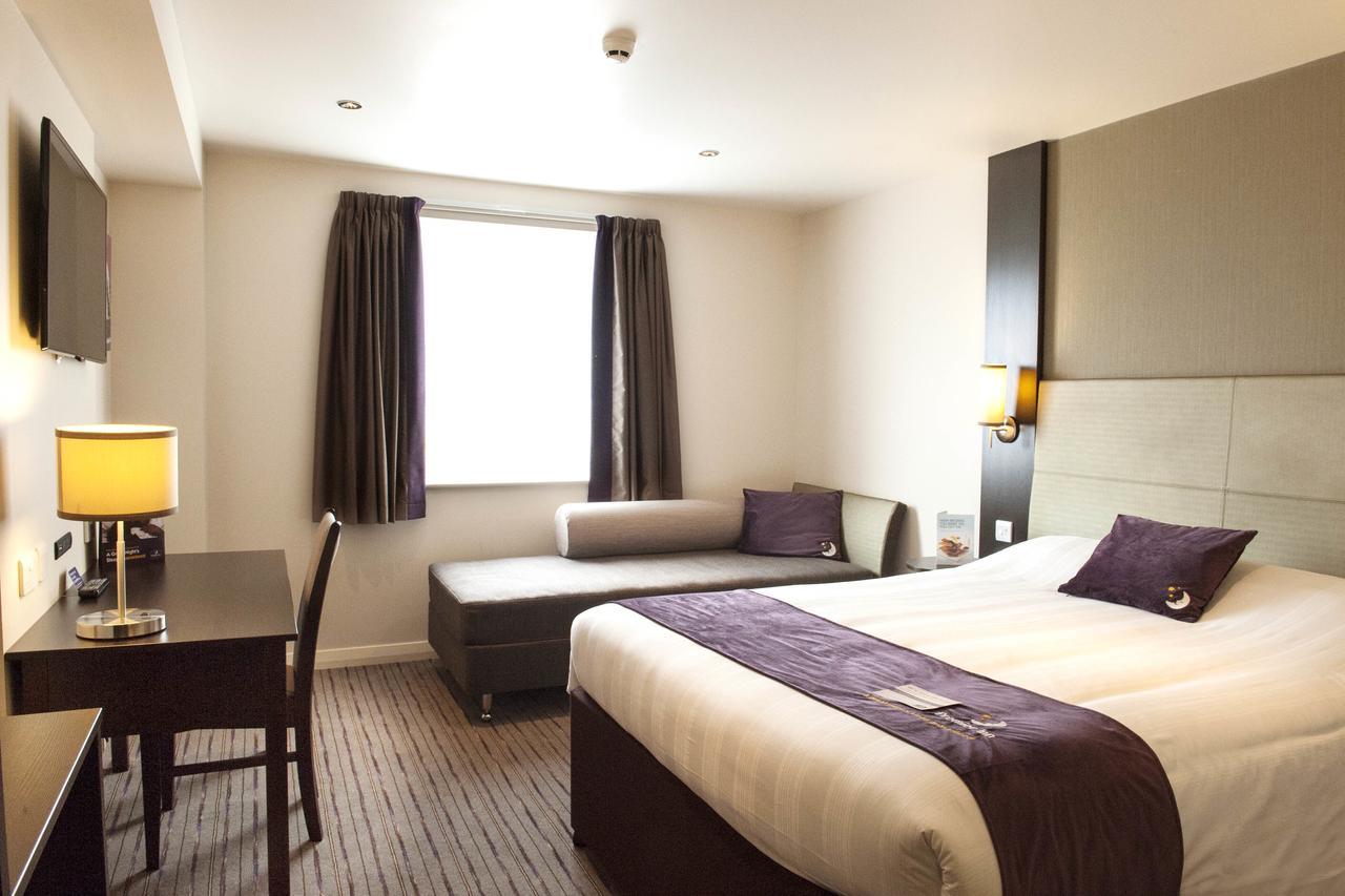 Premier Inn Southwark Borough High St London Exteriör bild