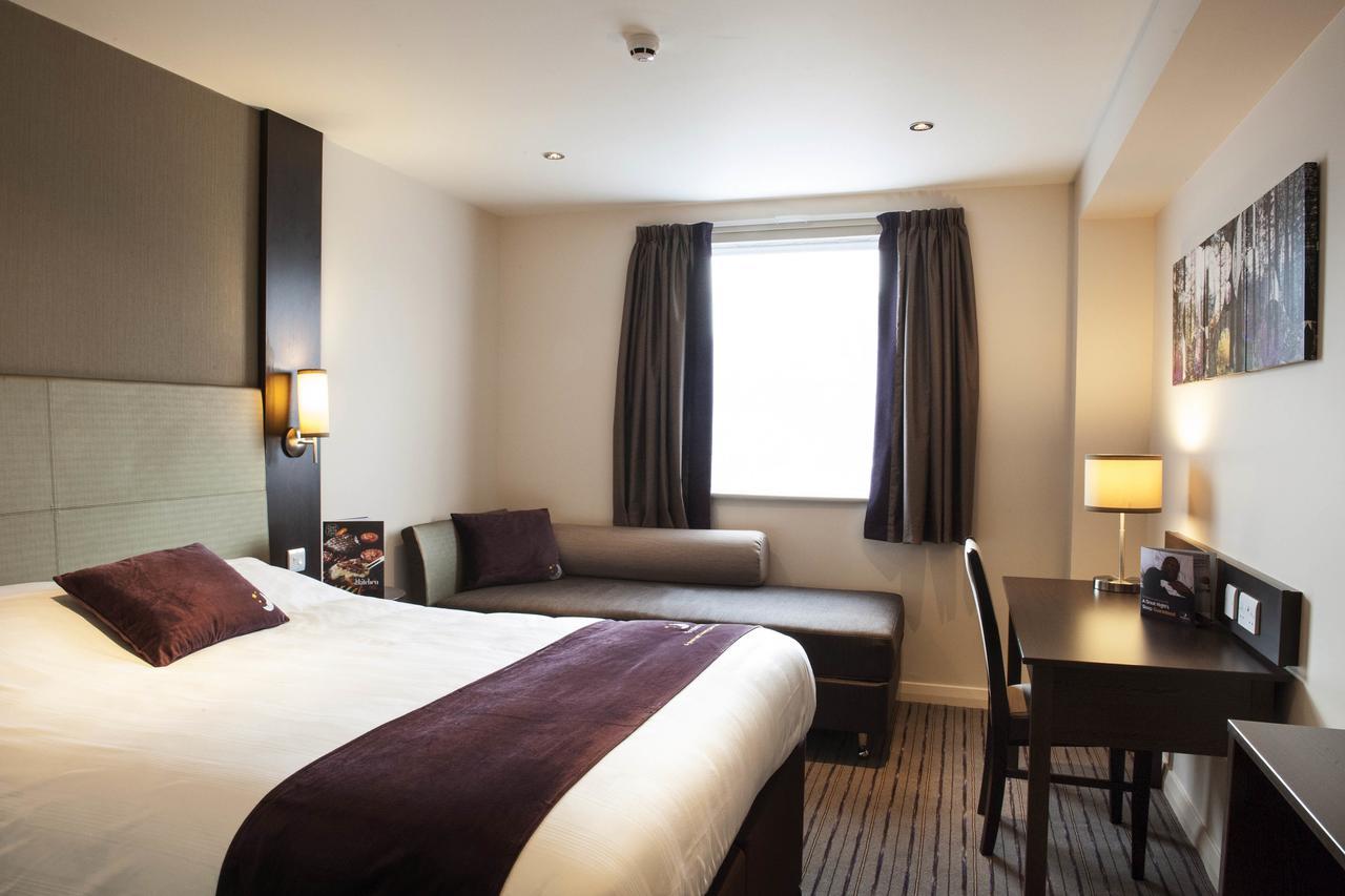 Premier Inn Southwark Borough High St London Exteriör bild