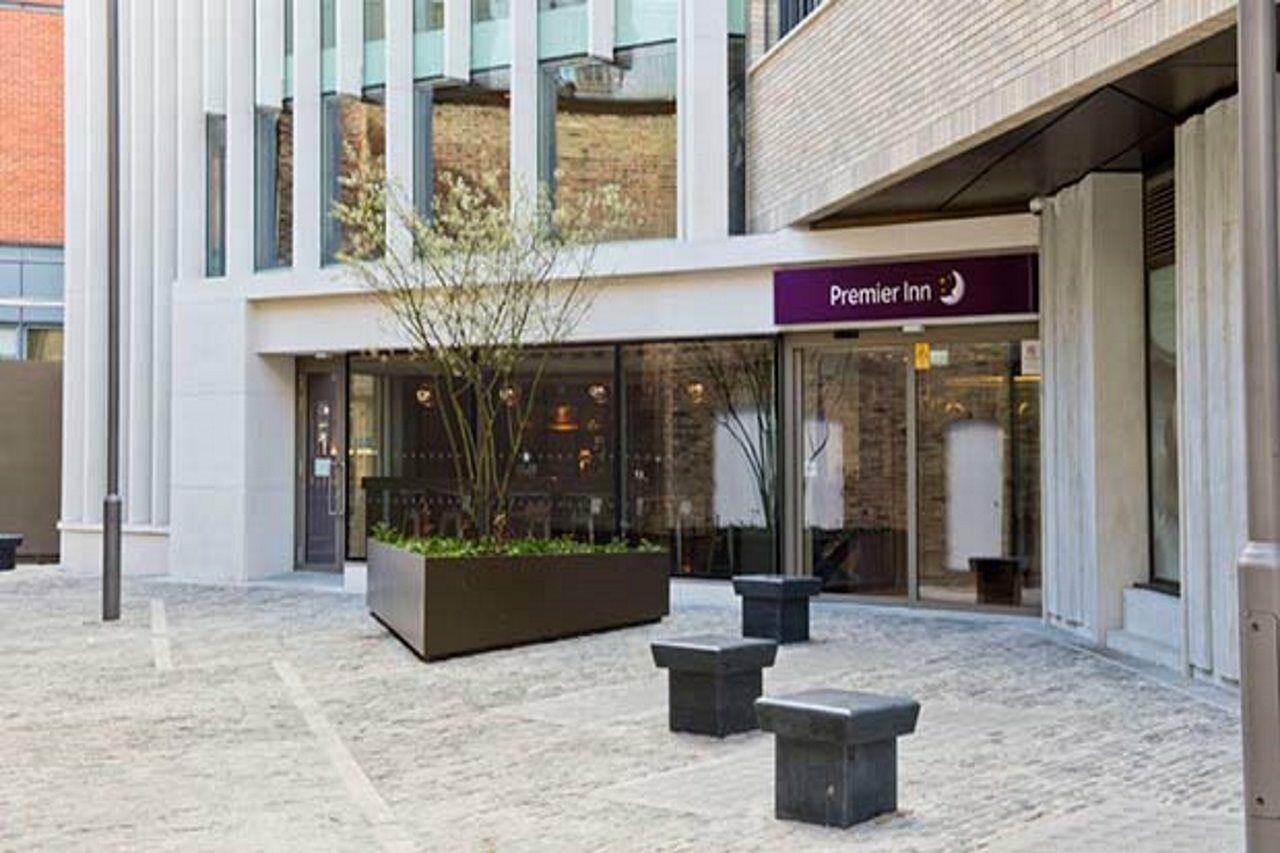Premier Inn Southwark Borough High St London Exteriör bild
