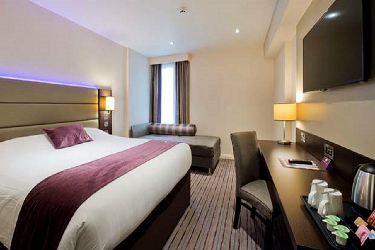 Premier Inn Southwark Borough High St London Exteriör bild